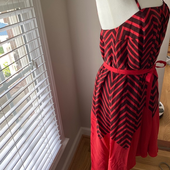 French Connection Dress - Red & Chocolate Brown, Midi, Swing Dress w/ Tie Waist - Picture 2 of 10